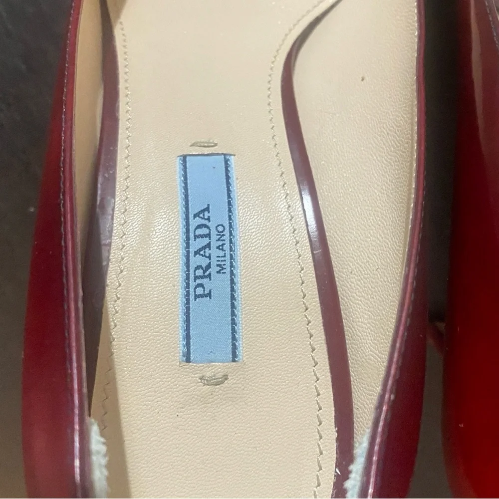 PRADA - Red Rounded High Heels Authentic - Picture 7 of 8